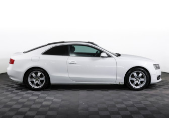 Подержанный автомобиль Audi A5 Coupe 2009 года (4 фото)