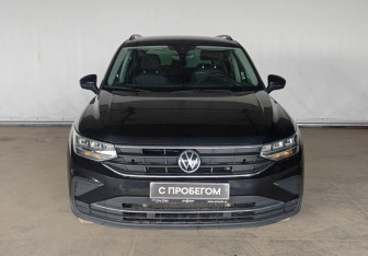 Подержанный автомобиль Volkswagen Tiguan 2021 года (2 фото)
