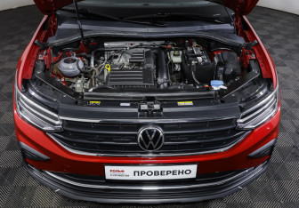 Подержанный автомобиль Volkswagen Tiguan 2021 года (9 фото)