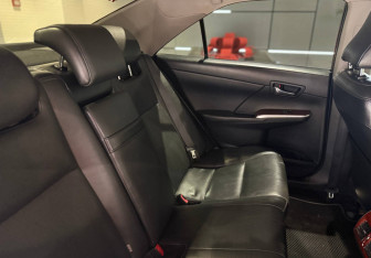 Подержанный автомобиль Toyota Camry Sedan 2014 года (15 фото)