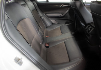 Подержанный автомобиль BMW X4 2017 года (10 фото)