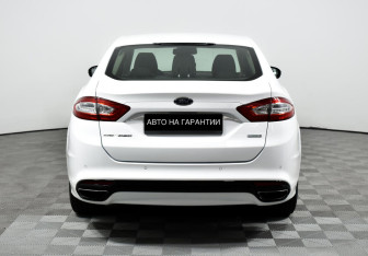 Подержанный автомобиль Ford Mondeo Sedan 2016 года (5 фото)