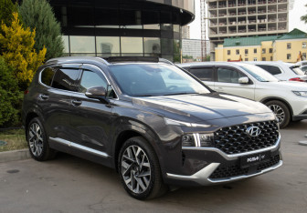 Подержанный автомобиль Hyundai Santa Fe 2021 года (2 фото)