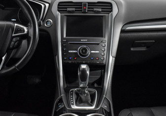 Подержанный автомобиль Ford Mondeo Sedan 2016 года (12 фото)