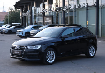 Подержанный автомобиль Audi A3 Hatchback 2015 года (1 фото)