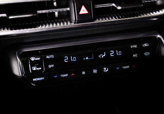 Подержанный автомобиль Kia K5 2020 года (16 фото)