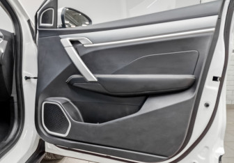 Подержанный автомобиль Geely Coolray 2023 года (24 фото)