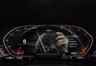 Подержанный автомобиль BMW X5 2019 года (13 фото)