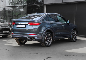 Подержанный автомобиль Geely Tugella 2022 года (4 фото)