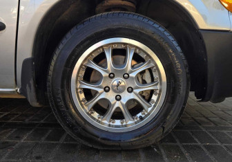 Подержанный автомобиль Dodge Caravan 2004 года (14 фото)