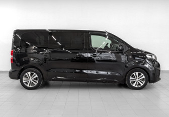 Подержанный автомобиль Peugeot Traveller 2018 года (4 фото)