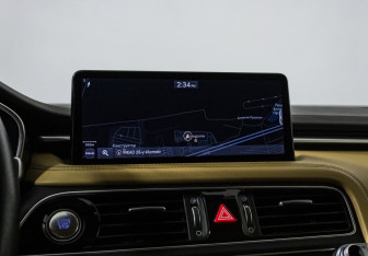 Подержанный автомобиль Genesis G70 2021 года (16 фото)