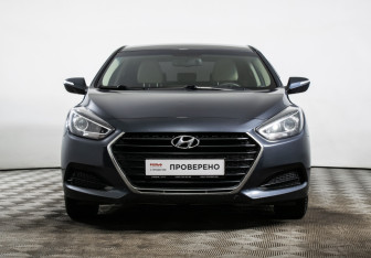 Подержанный автомобиль Hyundai i40 Sedan 2016 года (2 фото)