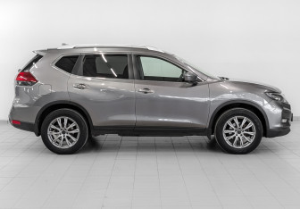 Подержанный автомобиль Nissan X-Trail 2021 года (5 фото)