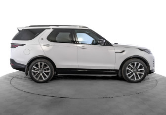 Подержанный автомобиль Land Rover Discovery 2021 года (4 фото)