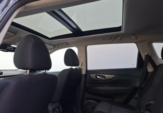Подержанный автомобиль Nissan X-Trail 2018 года (12 фото)