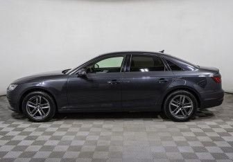 Подержанный автомобиль Audi A4 Sedan 2018 года (8 фото)