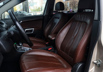 Подержанный автомобиль Opel Antara 2013 года (15 фото)