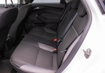 Подержанный автомобиль Ford Focus Sedan 2014 года (11 фото)