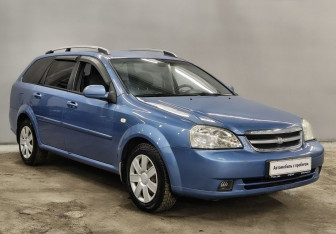 Подержанный автомобиль Chevrolet Lacetti Wagon 2007 года (3 фото)