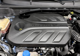 Подержанный автомобиль Changan UNI-T 2023 года (9 фото)