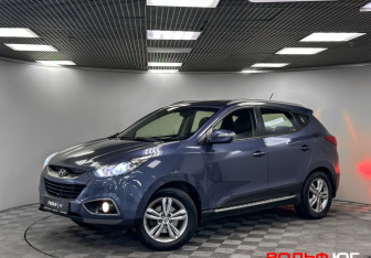 Подержанный автомобиль Hyundai ix35 2012 года (17 фото)