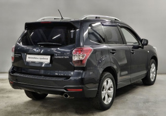 Подержанный автомобиль Subaru Forester Suv 2014 года (5 фото)