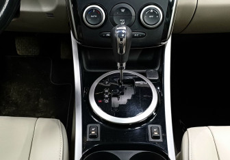 Подержанный автомобиль Mazda CX-7 2011 года (15 фото)