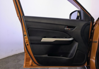 Подержанный автомобиль Suzuki Vitara 2017 года (19 фото)