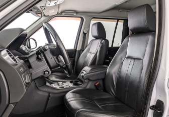 Подержанный автомобиль Land Rover Discovery 2015 года (19 фото)