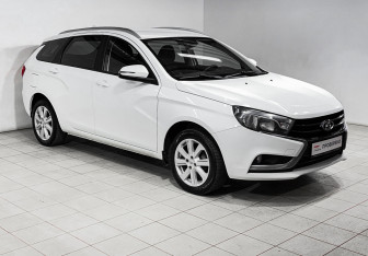 Подержанный автомобиль LADA (ВАЗ) Vesta Wagon 2020 года (3 фото)