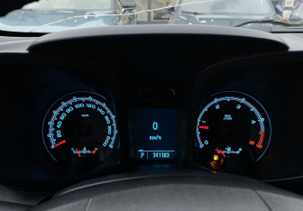 Подержанный автомобиль Chevrolet TrailBlazer 2012 года (24 фото)