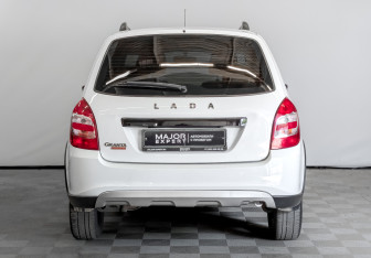 Подержанный автомобиль LADA (ВАЗ) Granta Wagon 2023 года (6 фото)