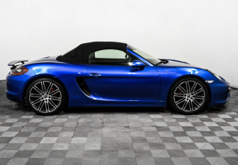 Подержанный автомобиль Porsche Boxster 2015 года (4 фото)