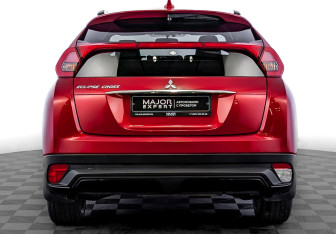 Подержанный автомобиль Mitsubishi Eclipse Cross 2019 года (6 фото)