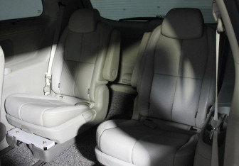 Подержанный автомобиль Kia Carnival 2018 года (24 фото)