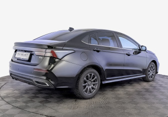 Подержанный автомобиль Omoda S5 2024 года (5 фото)