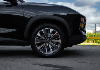 Подержанный автомобиль Jetour Dashing 2023 года (13 фото)