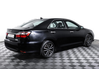 Подержанный автомобиль Toyota Camry Sedan 2017 года (5 фото)
