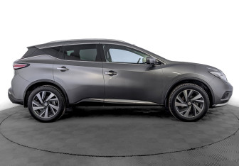 Подержанный автомобиль Nissan Murano Suv 2022 года (4 фото)