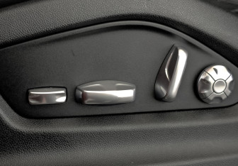 Подержанный автомобиль Porsche Cayenne 2020 года (26 фото)