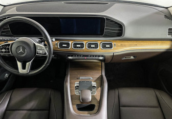 Подержанный автомобиль Mercedes-Benz GLE 2020 года (12 фото)