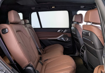 Новый BMW X7 2025 (12 фото)