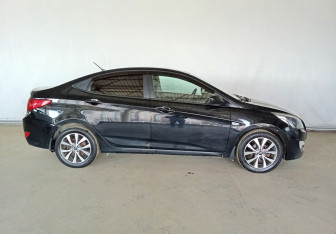 Подержанный автомобиль Hyundai Solaris Sedan 2016 года (8 фото)