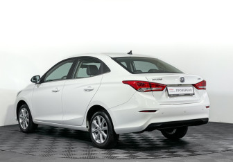 Подержанный автомобиль Changan Alsvin 2024 года (7 фото)