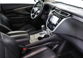 Подержанный автомобиль Nissan Murano Suv 2021 года (7 фото)