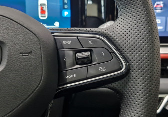 Подержанный автомобиль Geely Coolray 2024 года (3 фото)