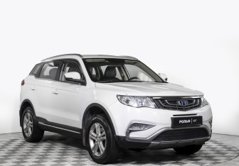 Подержанный автомобиль Geely Atlas 2018 года (3 фото)