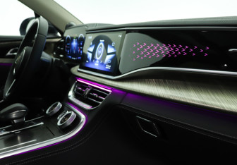 Подержанный автомобиль Hongqi H9 2023 года (29 фото)