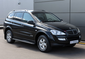 Подержанный автомобиль SsangYong Kyron 2011 года (3 фото)